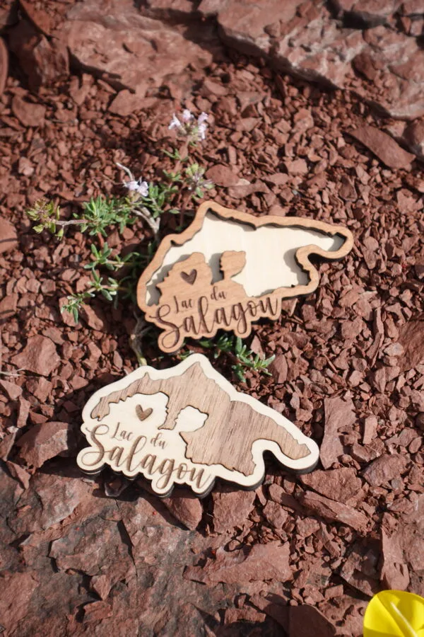 magnets lac du salagou coeur Herault tourisme décoration en bois artisanat