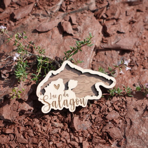 magnet lac du salagou coeur Herault tourisme décoration en bois artisanat