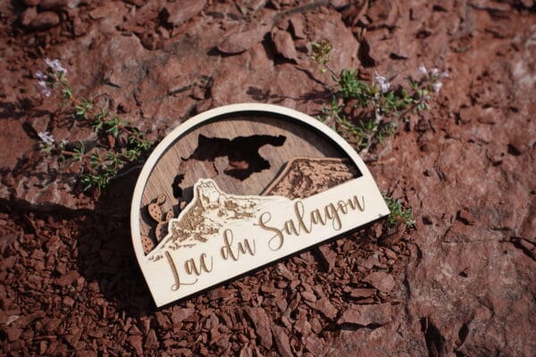 magnet souvenir en bois lac du salagou 3D multicouche