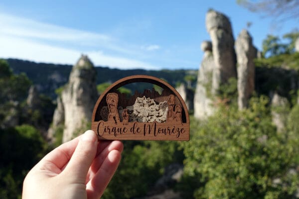 fabrication-magnet-bois-cirque-moureze