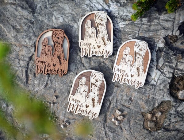 quatre petits magnets-bois-cirque-moureze