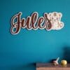 Prénom lettres en bois découpées pour décoration murale personnalisée de chambre bébé.
