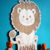 Animal en bois (lion) personnalisé avec gravure du prénom pour enfant.