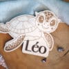 Animal en bois (tortue) personnalisé avec gravure du prénom pour enfant.