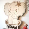 Animal en bois (éléphant) personnalisé avec gravure du prénom pour enfant.